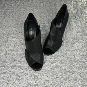 Nine West Peep Toe Bootie Size 8
